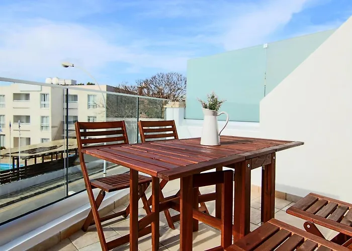 Seaside Junior Lighthouse 63 *