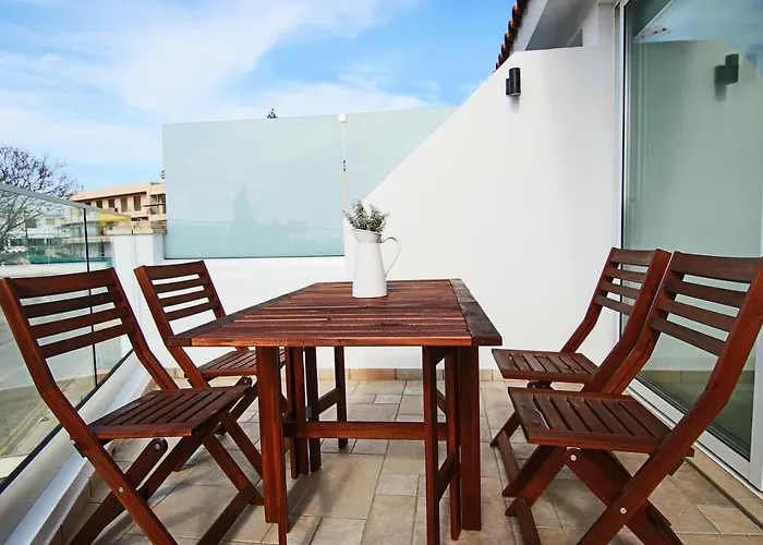 Seaside Junior Lighthouse 63