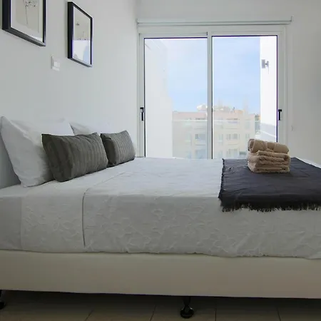 Phaedrus Living Seaside Junior Lighthouse 63 Paphos