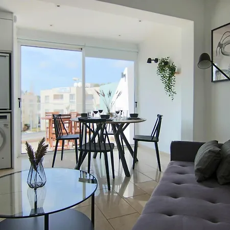 Phaedrus Living Seaside Junior Lighthouse 63 Apartment