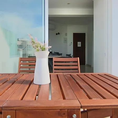 Seaside Junior Lighthouse 63 *