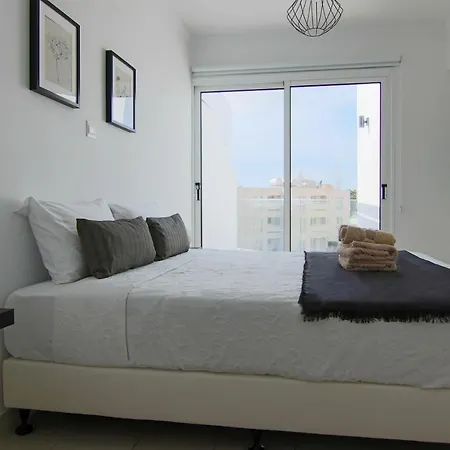 Phaedrus Living Seaside Junior Lighthouse 63